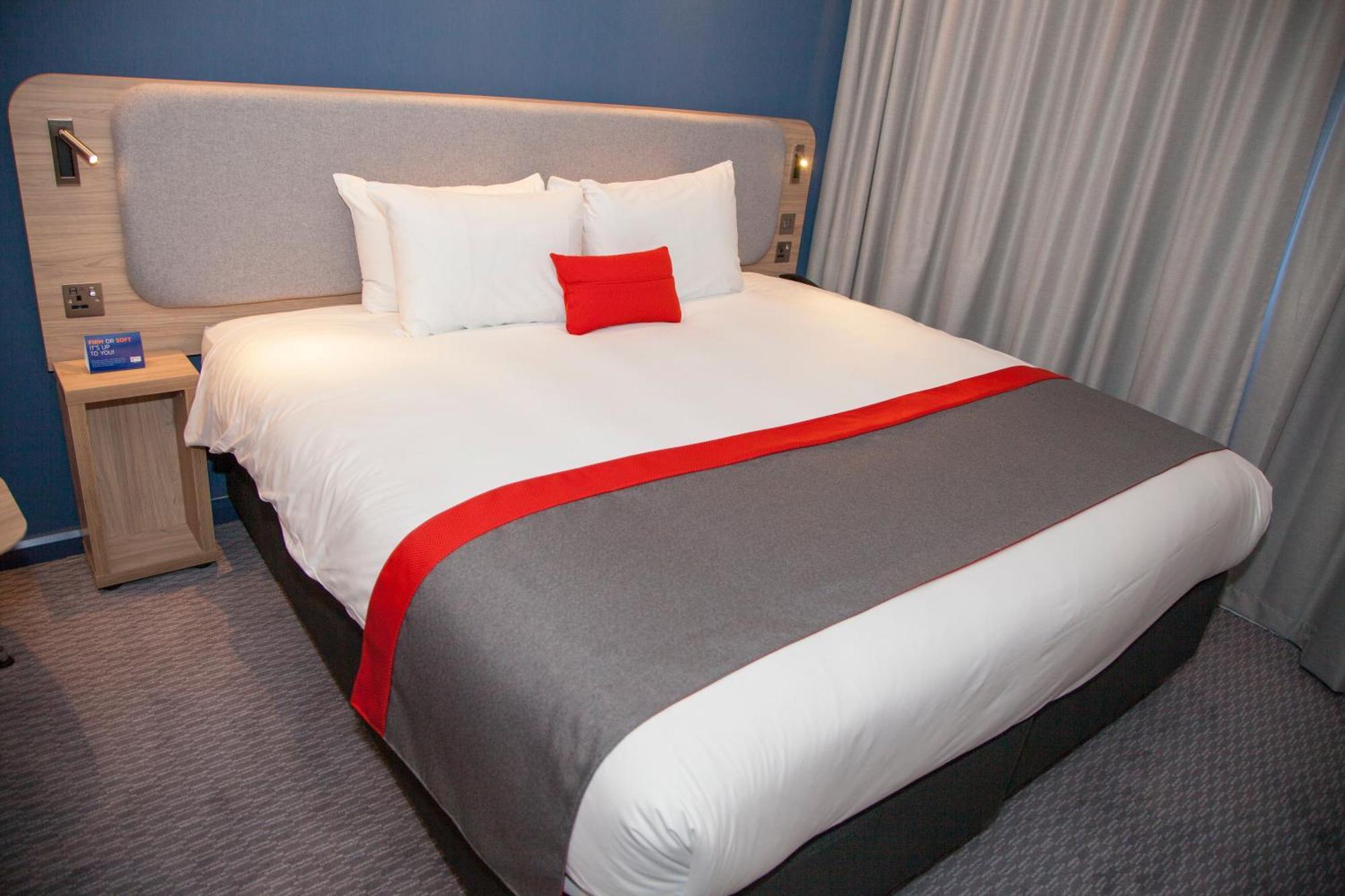 Standard King Room Hot