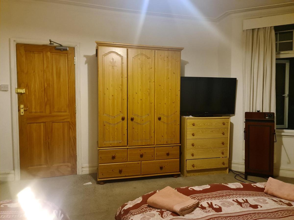 Triple Room with Shared Bathroom,1467056201:JPEG