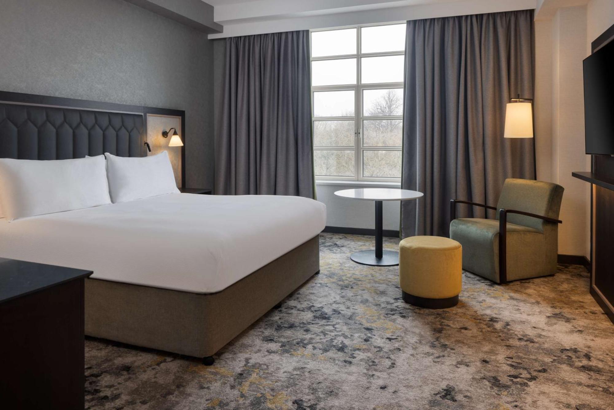 Executive King Room View Lounge Access