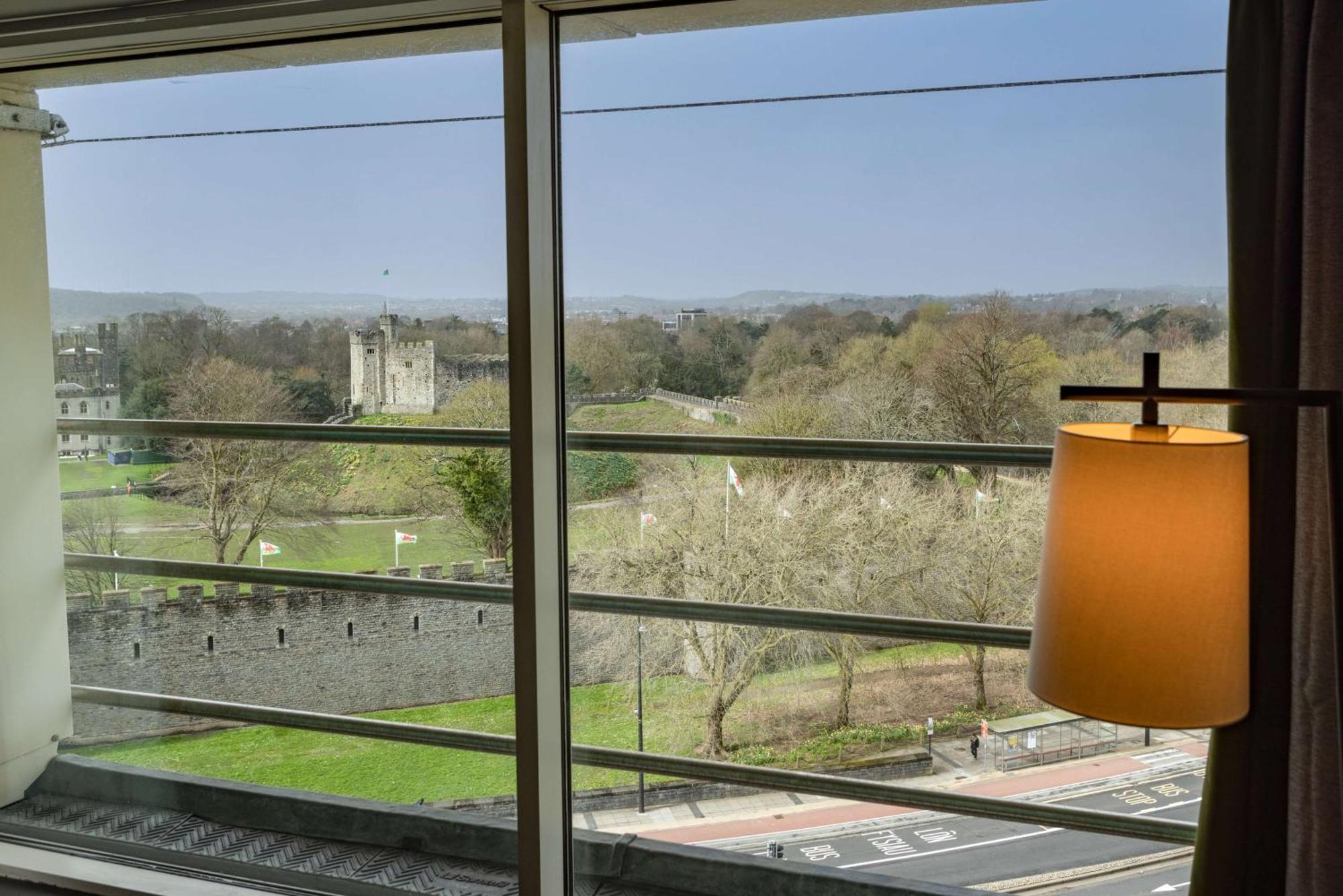 Executive King Room View Lounge Access