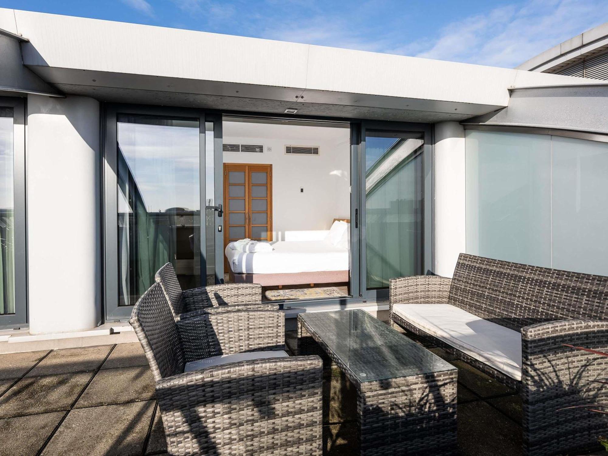Deluxe Queen Room Balcony View