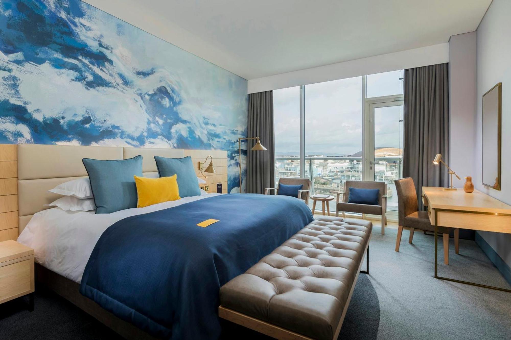 Standard King Room Balcony Mid Floor