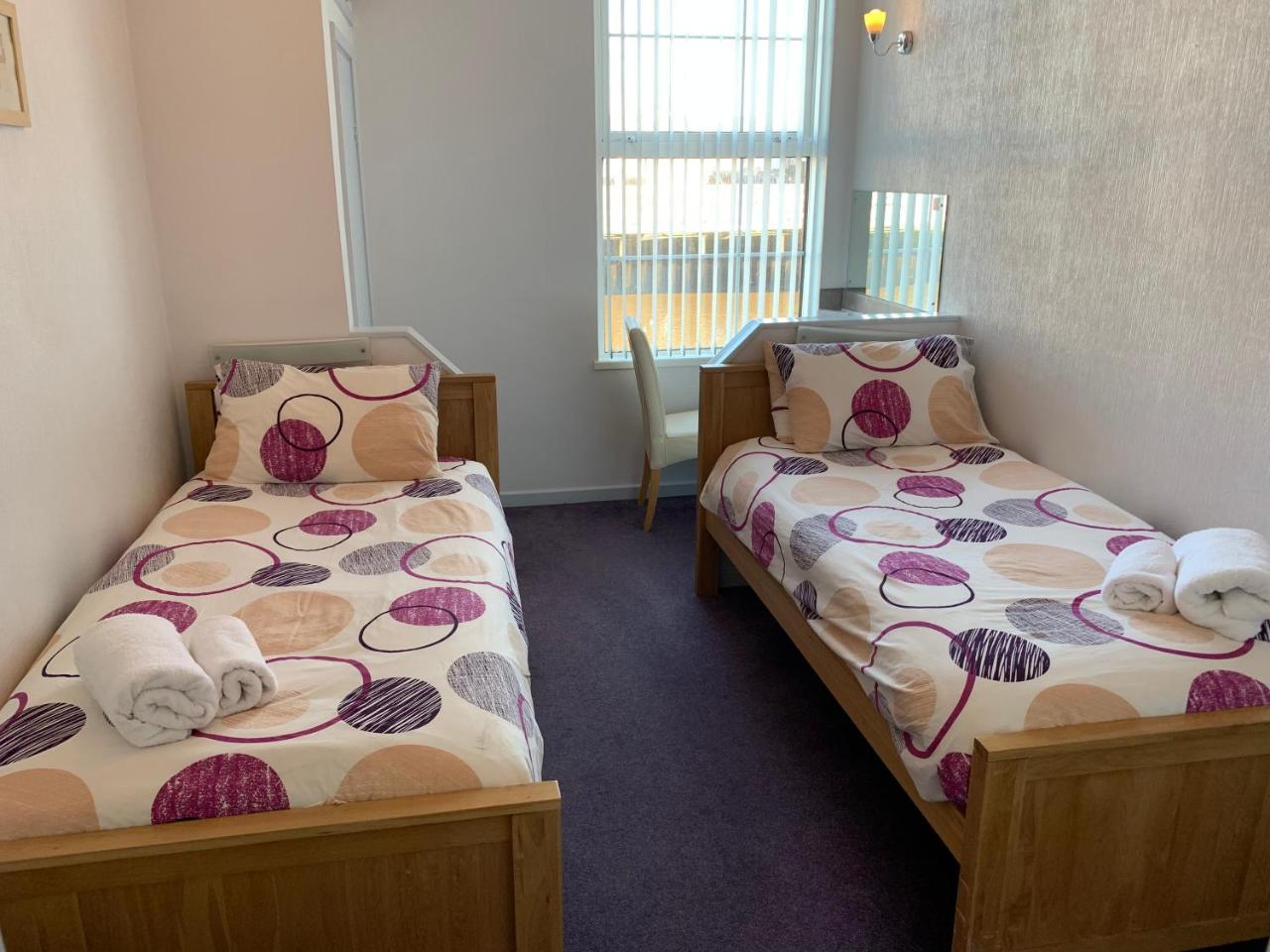 Twin Room with Shared Bathroom