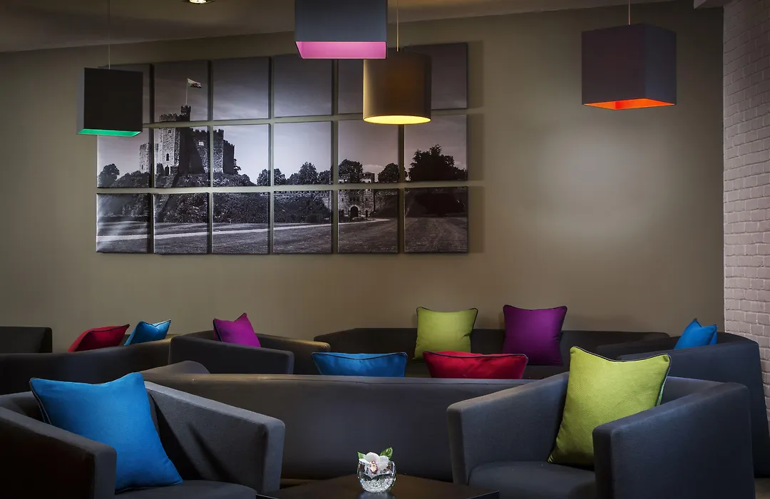 Park Inn By Radisson Cardiff City Centre-1