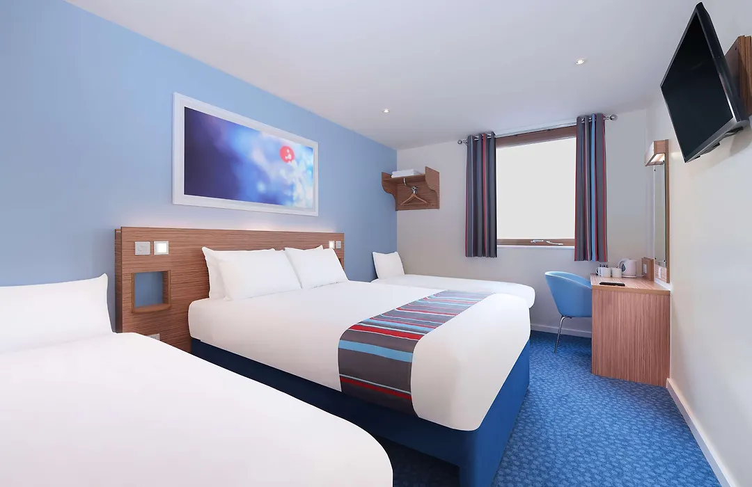 Travelodge Cardiff Atlantic Wharf Hotel-1