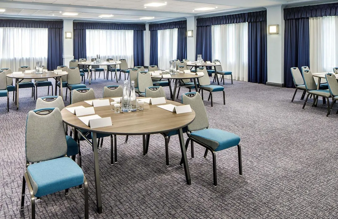 Mercure Cardiff-1