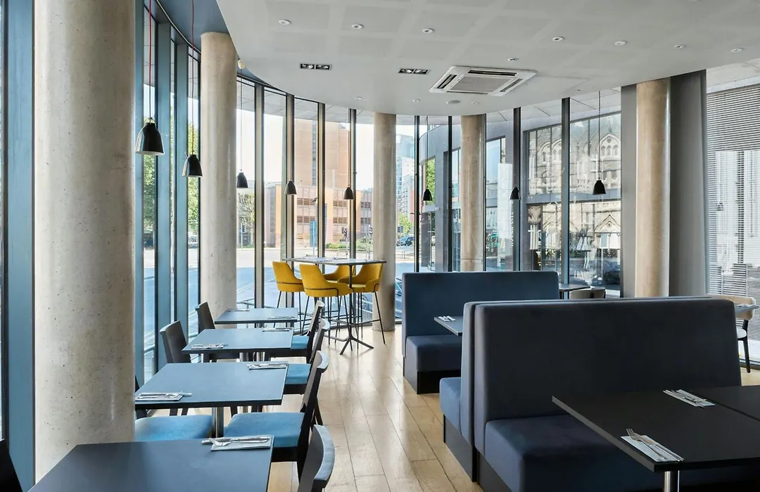 Four Points Flex By Sheraton Cardiff-1