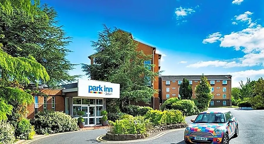 Premier Inn Cardiff North-1