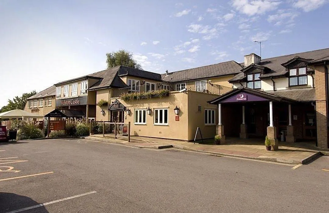 Premier Inn Cardiff West-1