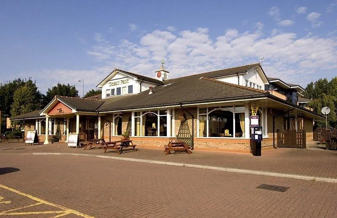 Premier Inn Cardiff City South-1