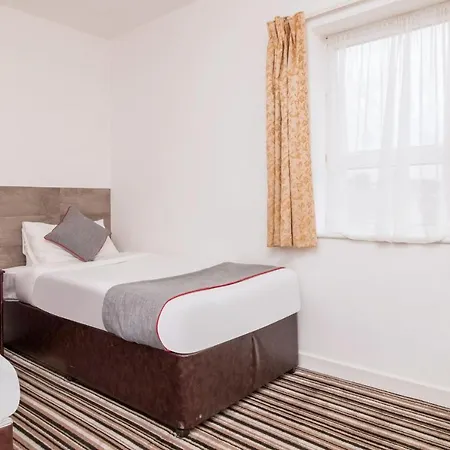 Cardiff Riverside Hotel By Belvilla-3