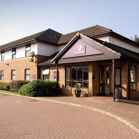 Premier Inn Cardiff City South-2