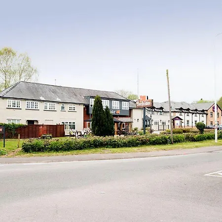 Premier Inn Cardiff West-3