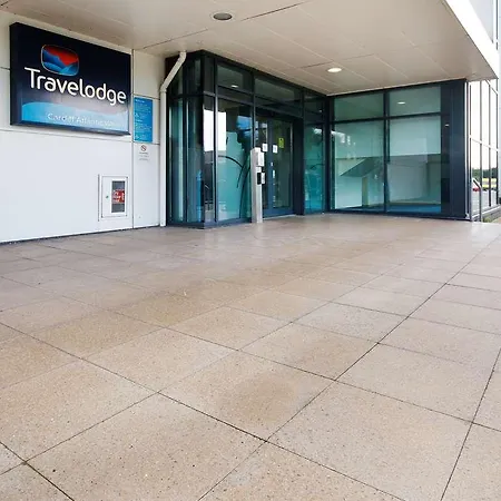 Travelodge Cardiff Atlantic Wharf Hotel-3