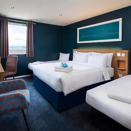 Travelodge Cardiff Central Queen Street-2