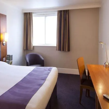 Premier Inn Cardiff City South-3