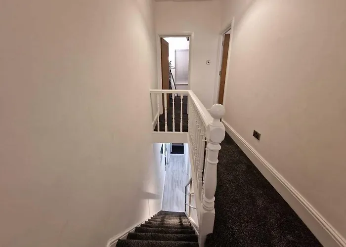 Cyfarthfa House Hotel Cardiff