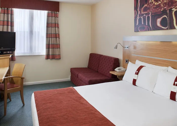 Holiday Inn Express Cardiff Bay By Ihg