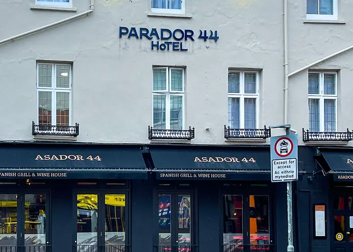 Parador 44 Cardiff