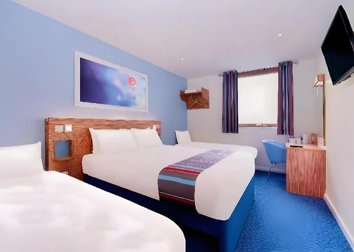 Travelodge Cardiff Central Queen Street