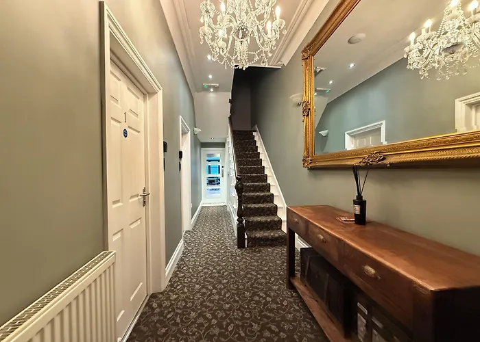 Number One Hundred Bed And Breakfast Cardiff
