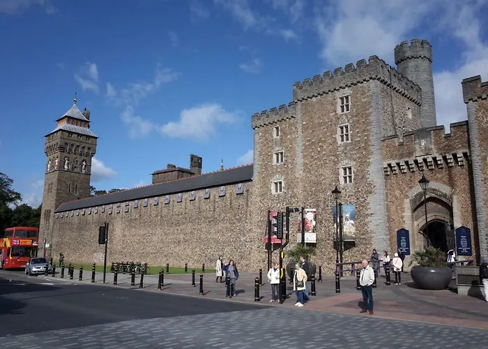 Court Road House Hotel Cardiff